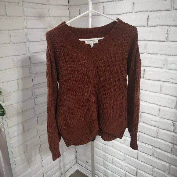 Wild Skye Ladies Rust Color V-neck Chenille Sweater - Picture 1 of 10
